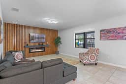 5 Bedrooms / 5 Bathrooms Champions Gate (9031 SM)