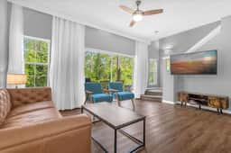 3 Bedrooms/ 2.5 Bathrooms/ Emerald Island(2709 SK)