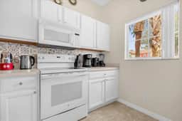 3 Bedrooms / 2.5 Baths / Emerald Island (2730SK)