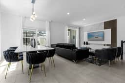 5 Bedrooms/ 4 Bathrooms/ Storey Lake (2584 RT)