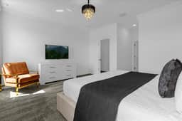 7 Bedrooms / 5 Bathrooms / Champions Gate (8908TW)