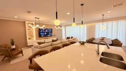 10 Bedrooms/ 8 Bathrooms/ Sonoma (2628 CA)