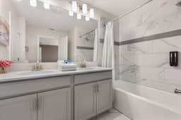 4 Bedrooms/ 3 Bathrooms/ Storey Lake (4805ML)