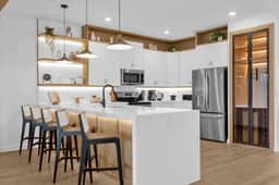 9 Bedrooms/ 5 Bathrooms/ Champions Gate (9037 ST)