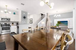 4 Bedrooms / 3 Bathrooms / Lucaya Village (21-101)