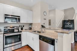 4 Bedrooms / 3 Bathrooms / Lucaya Village (14-101)