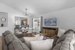 3 Bedrooms / 2 Bathrooms / Lake Berkley (1076 LB)