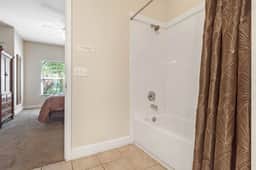 3 Bedrooms / 2 Bathrooms / Lucaya Village (1-102)