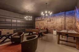 8 Bedrooms/ 7 Bathrooms/ Encore (7502 MA)