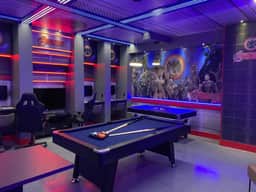 8 Bedrooms / 6.5 Bathrooms / Encore (297 AA)
