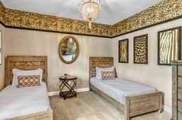 8 Bedrooms/ 6.5 Bathrooms/ Encore (7683 FD)