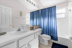 5 Bedrooms/ 4 Bathrooms/ Indian Creek (8056 SD)