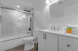 3 Bedrooms / 2 Bathrooms/ Lindfields (3026 BC)
