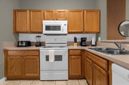 3 Bedrooms/ 2.5 Bathrooms/ Lake Berkley (1121PR)