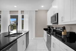 5 Bedrooms/ 5 Bathrooms/ Encore Resort (7712 FD)