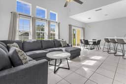 4 Bedrooms/ 3.5 Bathrooms/ Lake Berkley (938 PT)