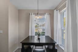 6 Bedrooms/ 3.5 Bathrooms/ Lake Berkley (4700 PL)