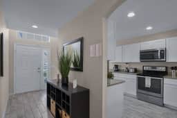 6 Bedrooms/ 3.5 Bathrooms/ Lake Berkley (4700 PL)