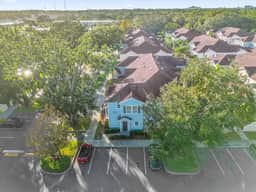 4 Bedrooms / 3 Bathrooms / Lucaya Village (25-108)