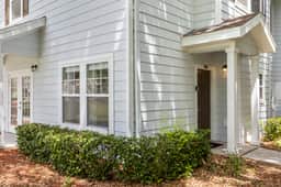 4 Bedroom/ 3 Bathroom/ Lucaya Village (26-108)