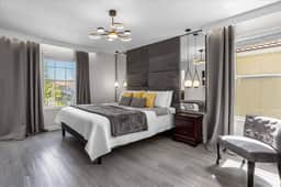 6 Bedrooms / 5 Bathrooms / Paradise Palms (8956 SP)