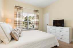 4 Bedrooms / 3 Bathrooms / Paradise Palms (2951 BP)