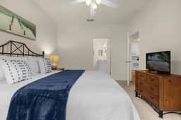3 Bedrooms / 2 Bathrooms / Lucaya Village (8-106)