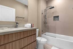 3 Bedrooms / 3.5 Bathrooms / Magic Village (7471B)