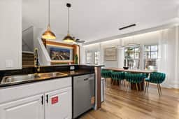 4 Bedrooms/ 3 Bathrooms/ Lucaya Village (8-101)