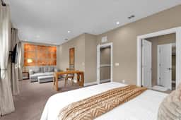 4 Bedrooms / 4.5 Bathrooms/ Magic Village (7472BD)
