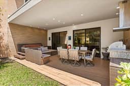 3 Bedrooms/ 3.5 Bathrooms/ Magic Village (7477 BD)