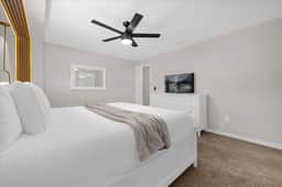 4 Bedrooms / 3 Bathrooms/ Paradise Palms (2961BP)
