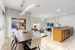 4 Bedrooms / 3 Bathrooms / Paradise Palms (8974 MP)