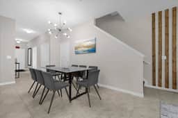 5 Bedrooms / 4 Bathrooms / Paradise (8980 CoP)