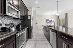 4 Bedrooms / 3 Bathrooms / Storey Lake (3135 PP)