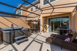 2 Bedrooms / 2.5 Bathrooms / Regal Oaks (2604 RL)