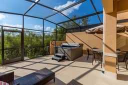 2 Bedrooms / 2.5 Bathrooms / Regal Oaks (2604 RL)