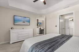 3 Bedrooms / 2 Bathrooms / Storey Lake (3180-308)