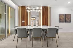 4 Bedrooms / 3 Bathrooms / Storey Lake (2673SS)