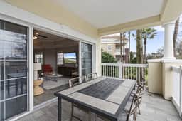 3 Bedrooms / 3 Bathrooms / Reunion (7602-201CC)