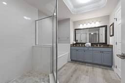 3 Bedrooms / 3 Bathrooms / Reunion (7602-201CC)