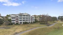 3 Bedrooms / 3 Bathrooms / Reunion (7602-201CC)