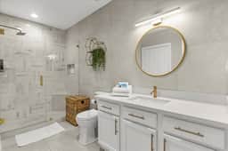 3 Bedrooms/ 3 Bathrooms/ Reunion (7509 SE)