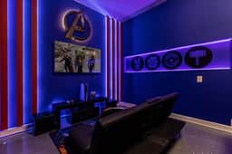 6 Bedrooms / 5 Bathrooms / Storey Lake (2664SS)