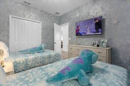 6 Bedrooms / 5 Bathrooms / Storey Lake (2664SS)