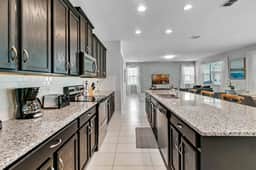5 Bedrooms / 5.5 Bathrooms / Solara (1760 SP)