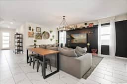 6 Bedrooms / 6 Bathrooms / Storey Lake (2875 SC)
