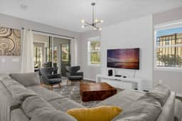 6 Bedrooms / 4.5 Bathrooms / Solara (1824 SP)