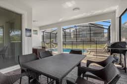 6 Bedrooms / 4.5 Bathrooms / Solara (1824 SP)