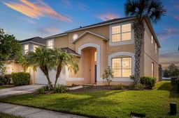 6 Bedrooms / 4.5 Bathrooms Seasons (1270 SB)